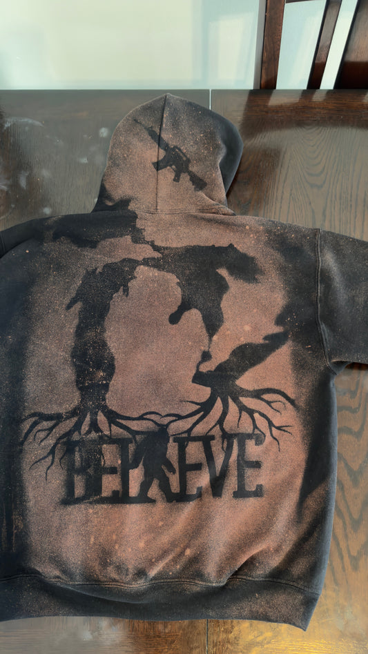 Bleach Distressed “Believe” Michigan Graphic Hoodie – Large – Gildan Heavy Blend – Custom Sleeve & Hood Detail
